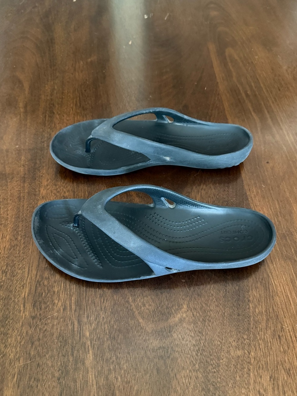 Crocs Kadee II Flip Flops - Picture 2 of 5